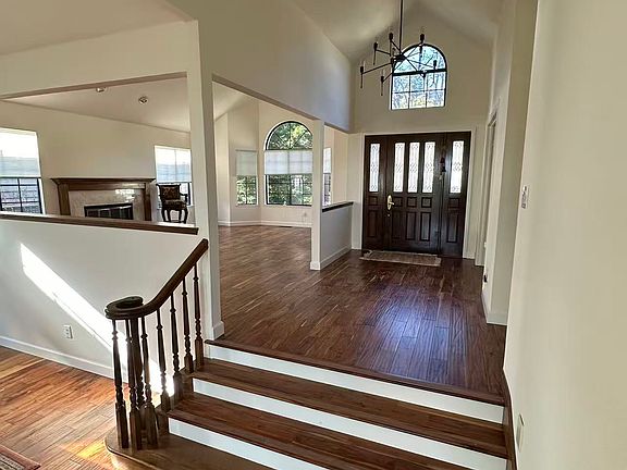 5th image of 3688 Deer Trail Dr