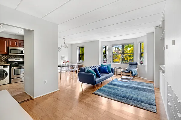 Sold by Compass | media 1