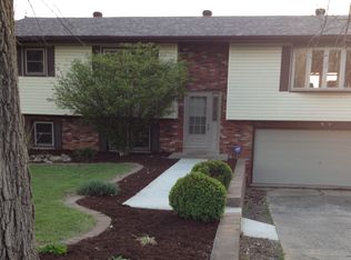 961 Holiday Point Pkwy, Edwardsville, IL