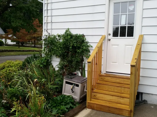 19 Benstone St, Stamford, CT 06905