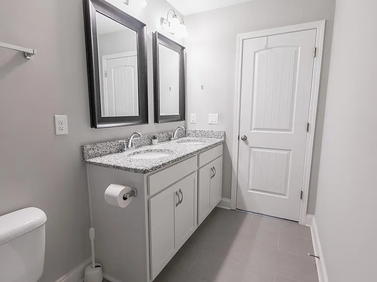 1055 Crisp Spring Dr — Photo 32