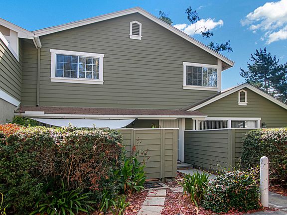 4th image of 811 Shelter Cove Way