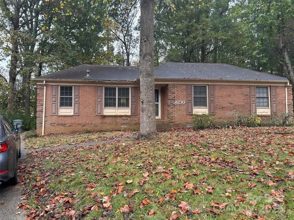 6230 Cross Creek Ln, Charlotte, NC 28212