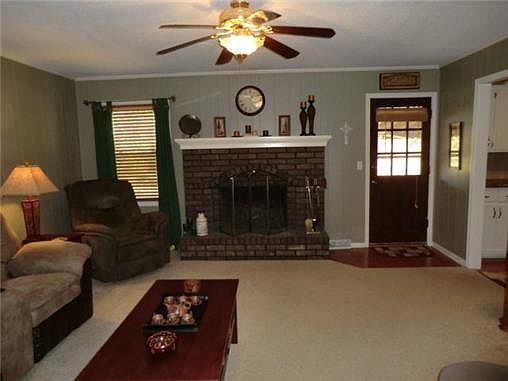 4th image of 813 NW 13th St