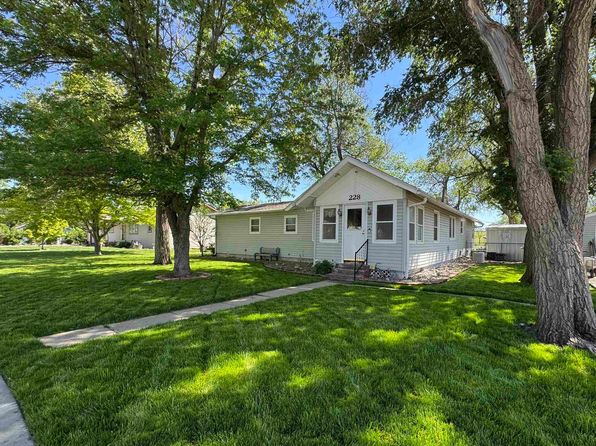 228 S Bonebrake St, Hutchinson, KS 67501