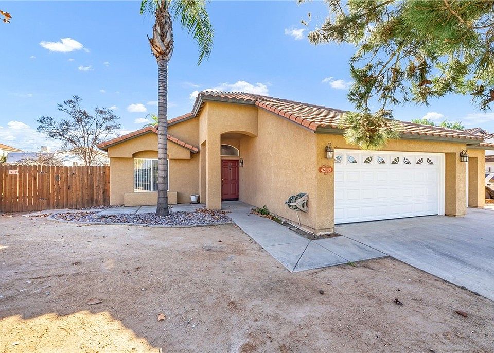 1st image of 42809 Acacia Ave