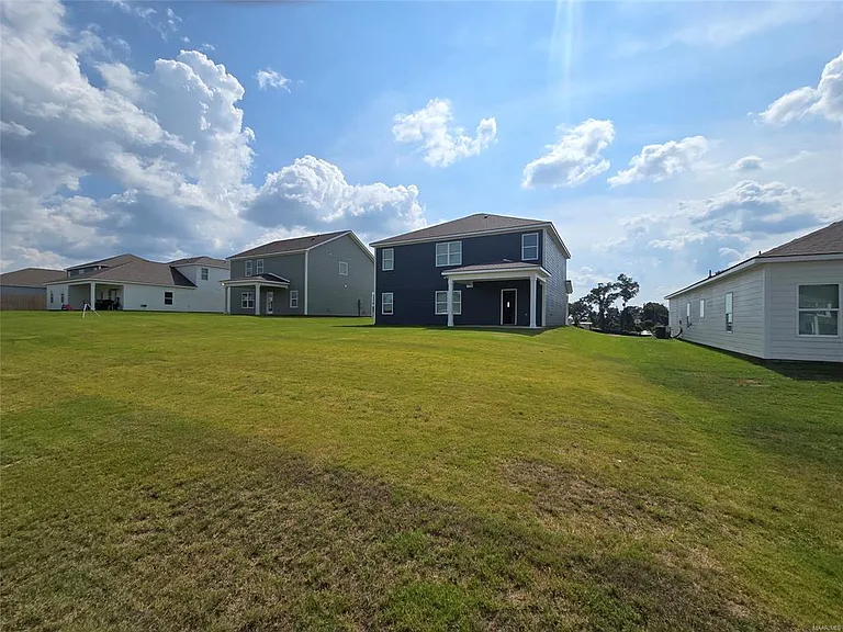 1010 Garden Ln — Photo 24