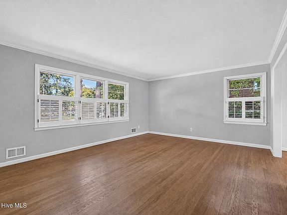 5th image of 2920 Hampshire Drive