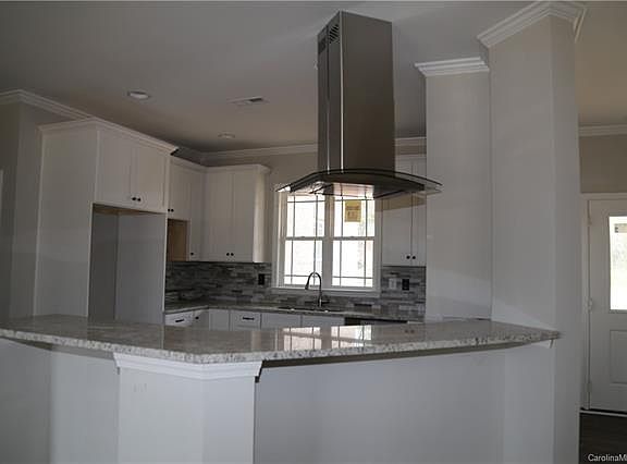 5th image of 604 Honeywood Ln #1