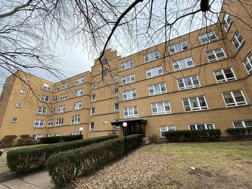 1st image of 5335 N California Ave APT 3H