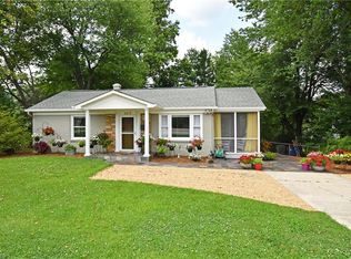 3417 Country Club Rd, Winston Salem, NC 27104