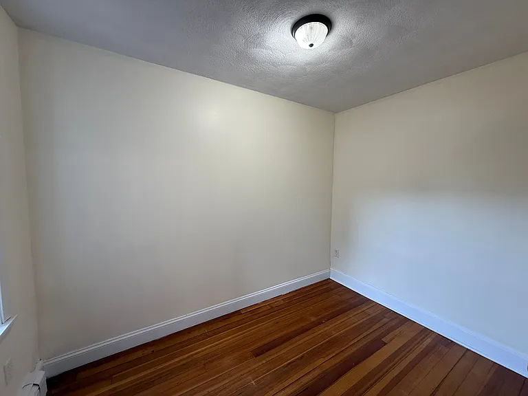 23 Chelsea St #2 — Photo 8
