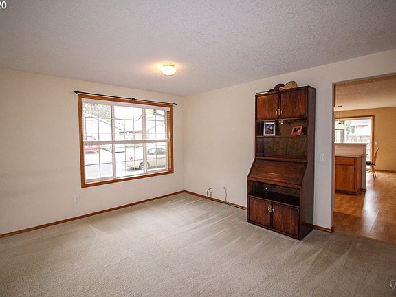 4th image of 2495 N Kamiakan Dr