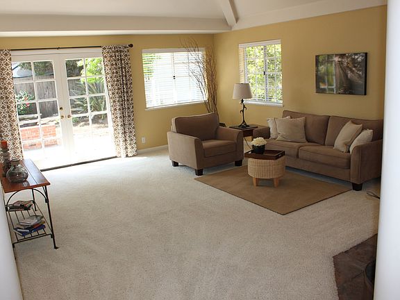 4th image of 1718 Primrose Dr