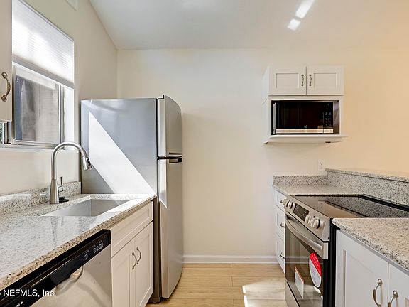 4th image of 10713 KUSAIE Drive S