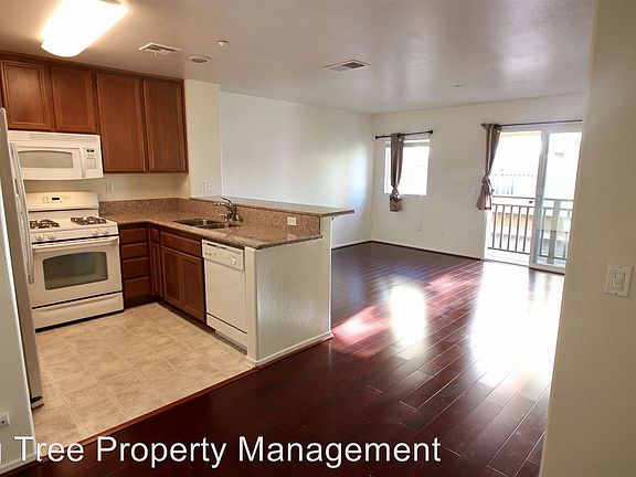 3rd image of 510 62nd St Unit 11