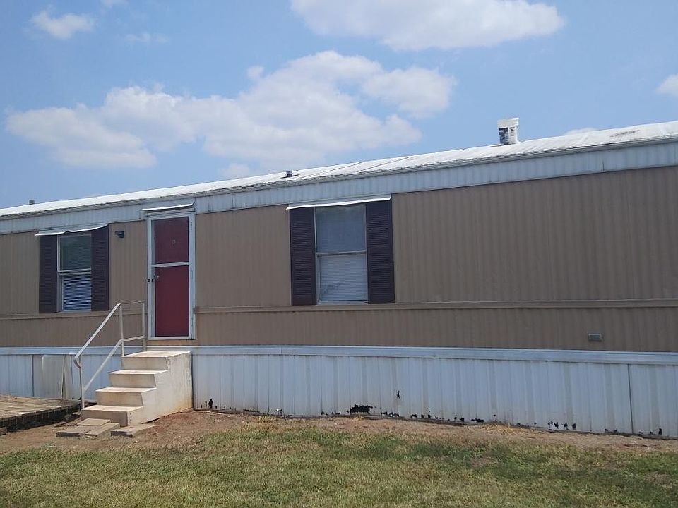 1st image of 615 Sharon Ln