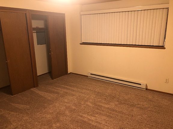 4th image of 919 Raymond Dr #D