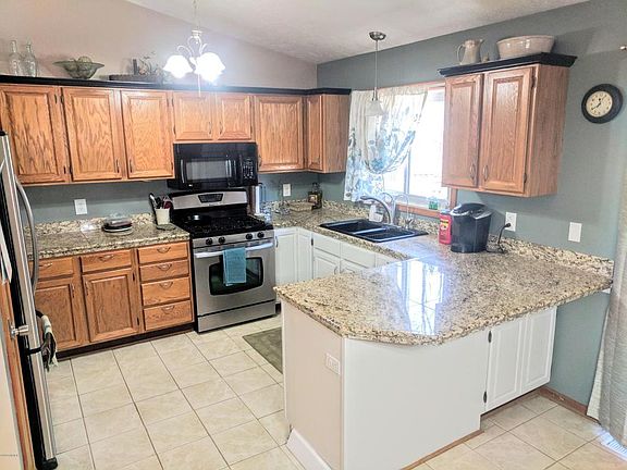 2nd image of 4168 Causeway Dr NE