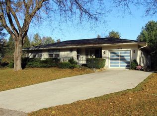 2365 Chelsia Ave, Freeport, IL 61032