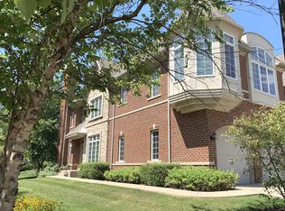 150 Paxton Rd, Bloomingdale, IL 60108