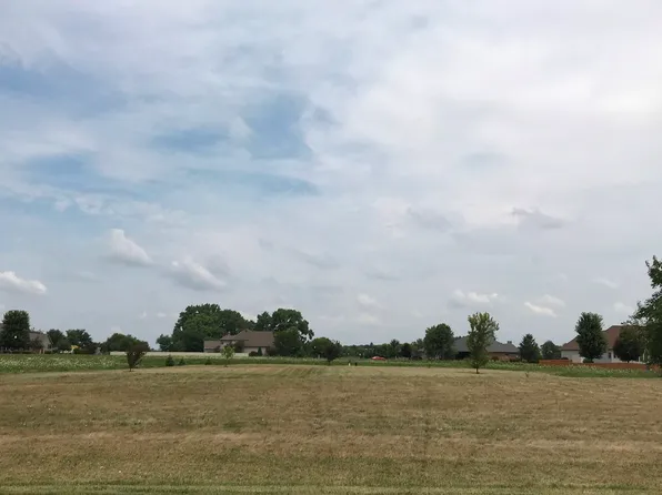 1000 Prairie View Dr, Somonauk, IL 60552