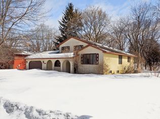 4500 Pleasant Dr, Arden Hills, MN 55112