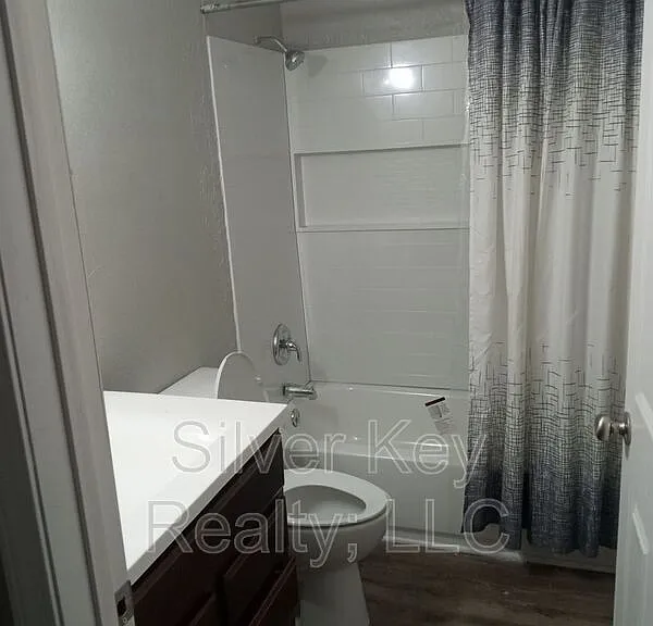 408 & 410 Oklahoma St #4 — Photo 8