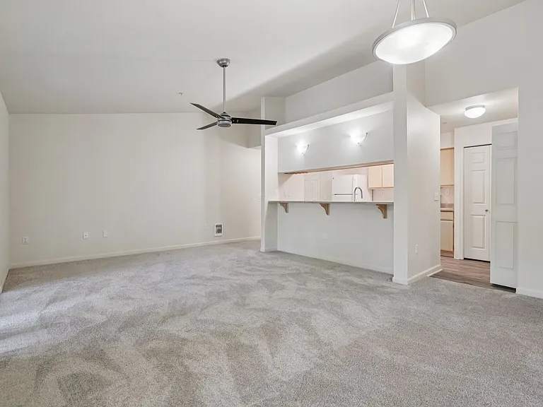 Oak Tree Apartments — Photo 49