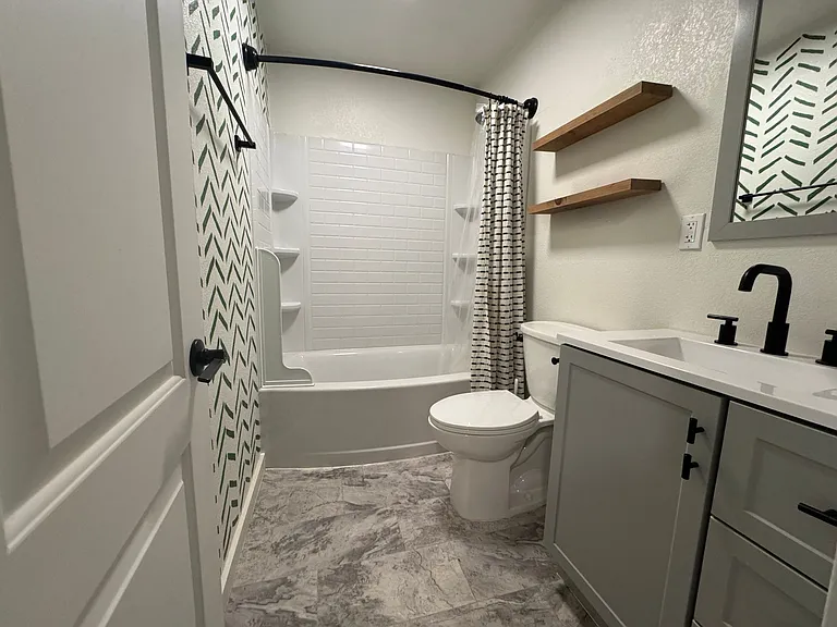 5714 Traffic Way — Photo 10