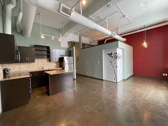 5th image of 404 King St W #117
