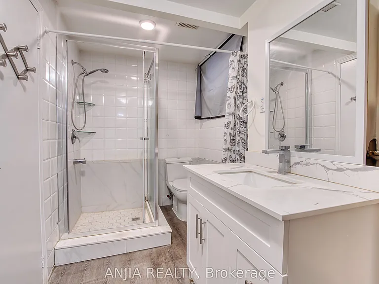 37 Allangrove Cres #BASEMENT — Photo 8
