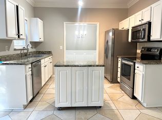 7010 Duchamp Dr, Charlotte, NC 28215