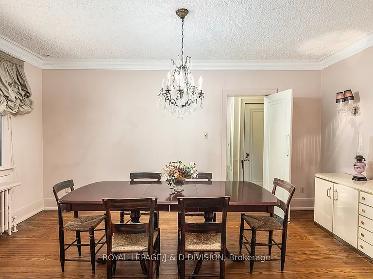 58 Lascelles Blvd — Photo 10