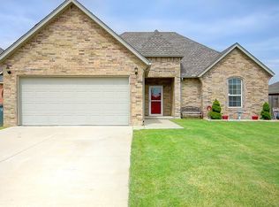 4225 Lamar Dr, Del City, OK 73115