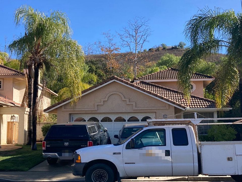 1st image of 304 Saint Thomas Dr