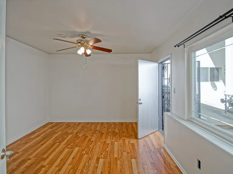330 Bungalow Dr — Photo 22