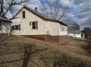 6187 Parrott Mountain Rd, Parrott, VA 24132