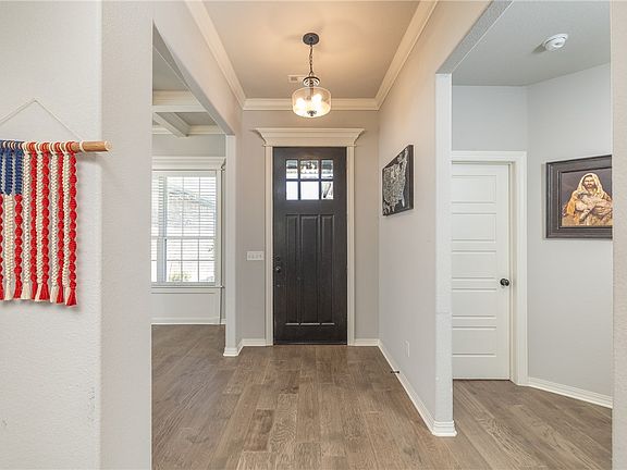 3rd image of 1813 Bergman Rd