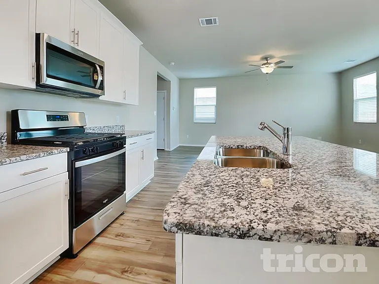 5121 Saddle Club Dr — Photo 6