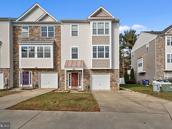 2nd image of 592 Burr Oak Ct
