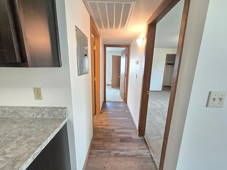 Pebble Creek Apartments — Photo 23