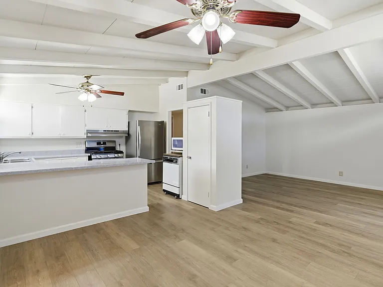 1265 Prescott Ave — Photo 5