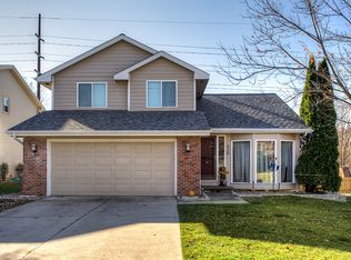 420 53rd Pl, West Des Moines, IA 50266
