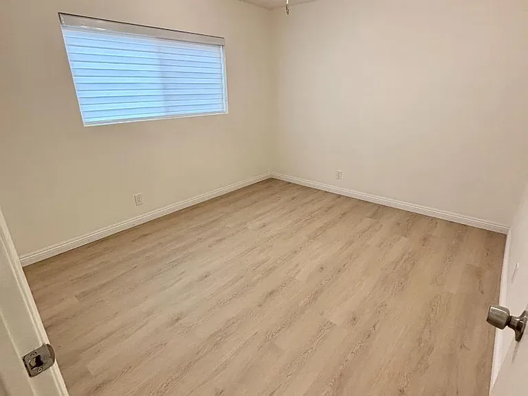 Unit Photo