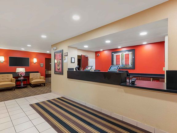 Lobby and Guest Check-in