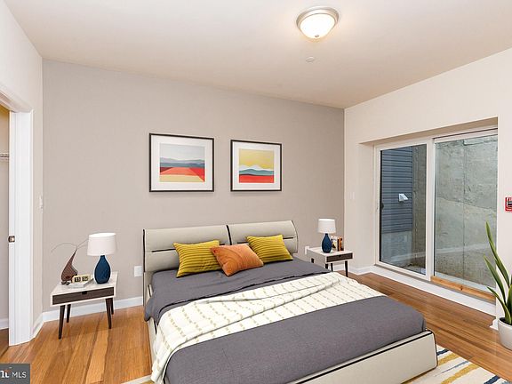 2nd image of 2418-20 Frankford Ave #2