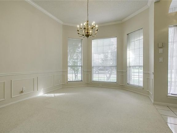 4th image of 4085 Brazos Dr