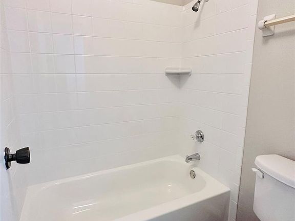 5th image of 2501 Gulf Fwy APT 247