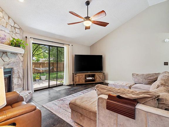3rd image of 1400 Mixon Dr